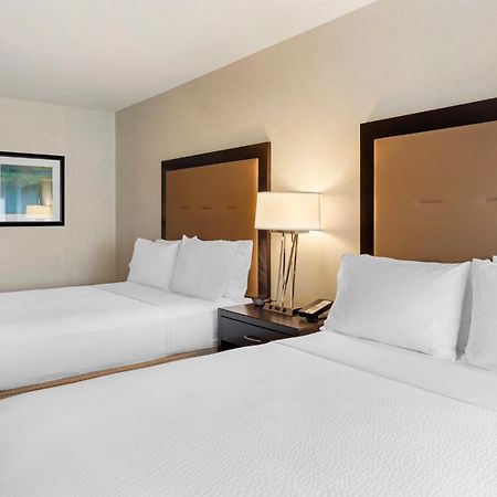 Holiday Inn Express San Bernardino Colton By Ihg Exterior photo