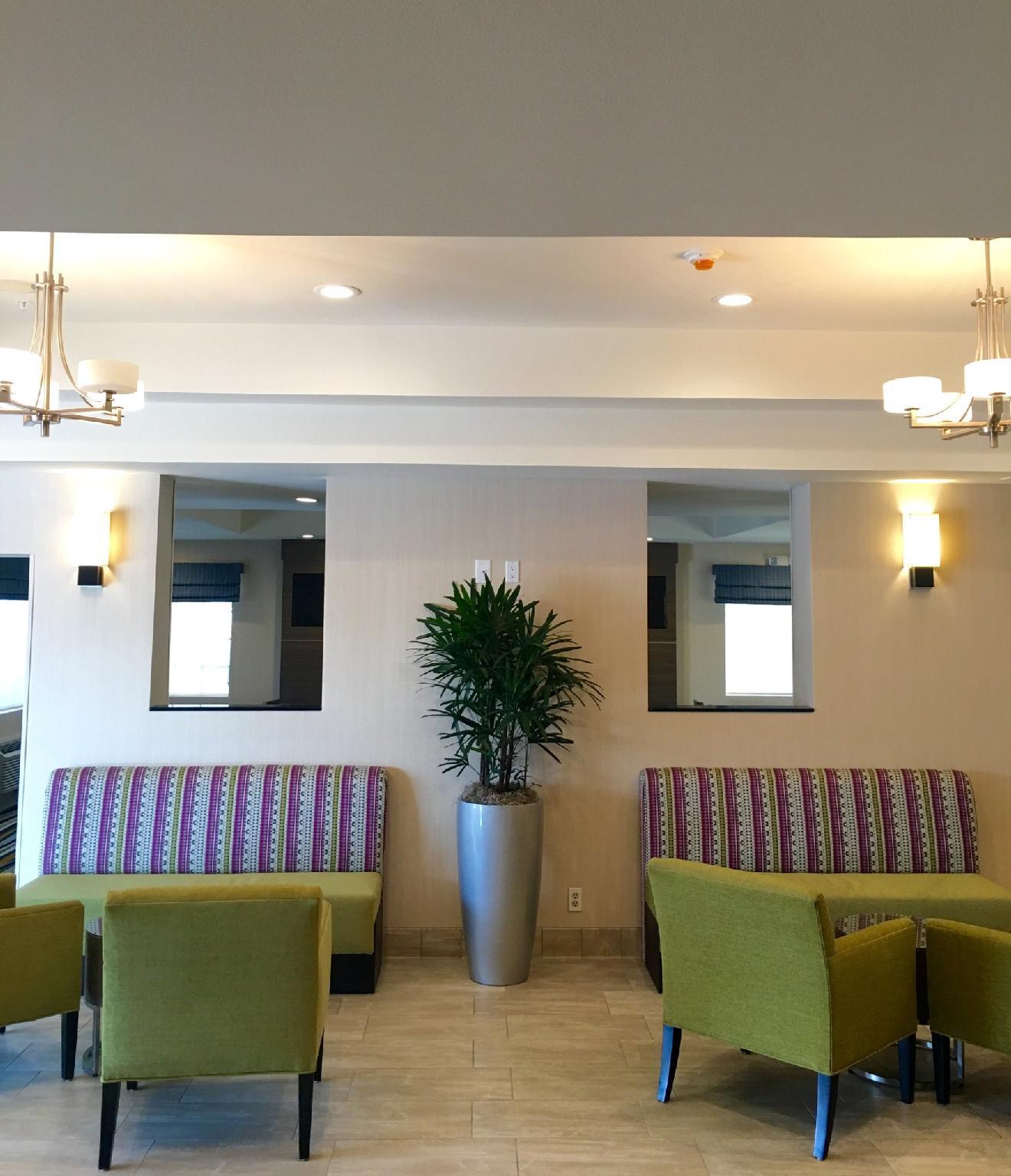 Holiday Inn Express San Bernardino Colton By Ihg Exterior photo
