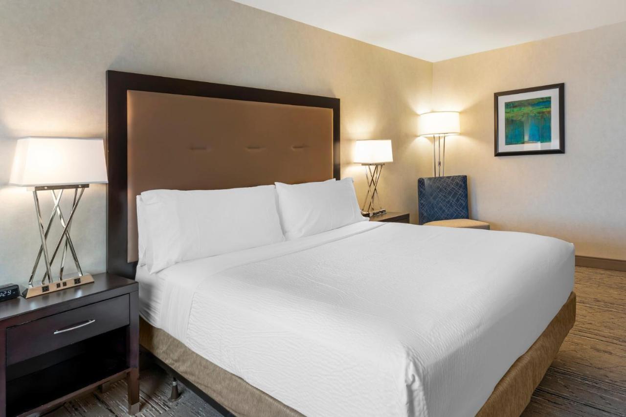 Holiday Inn Express San Bernardino Colton By Ihg Exterior photo
