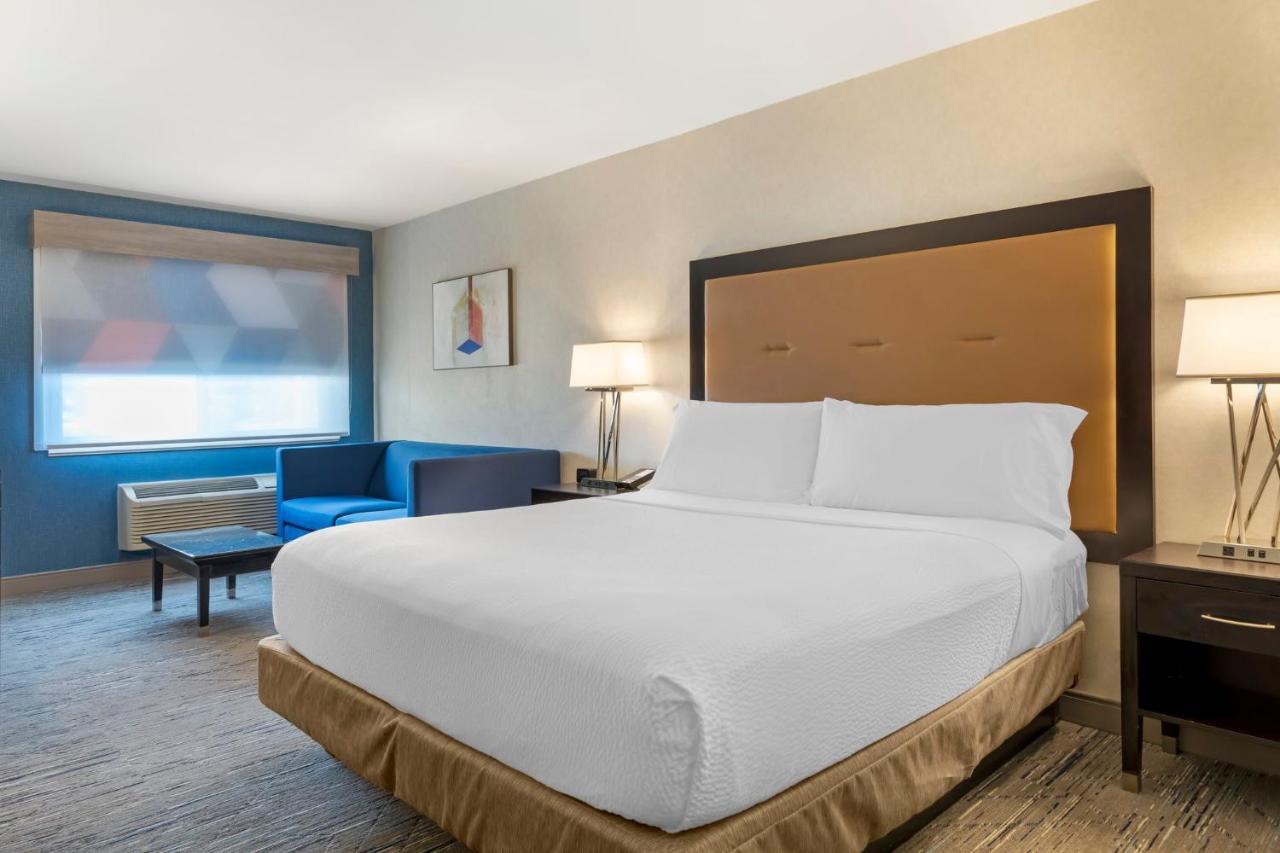 Holiday Inn Express San Bernardino Colton By Ihg Exterior photo