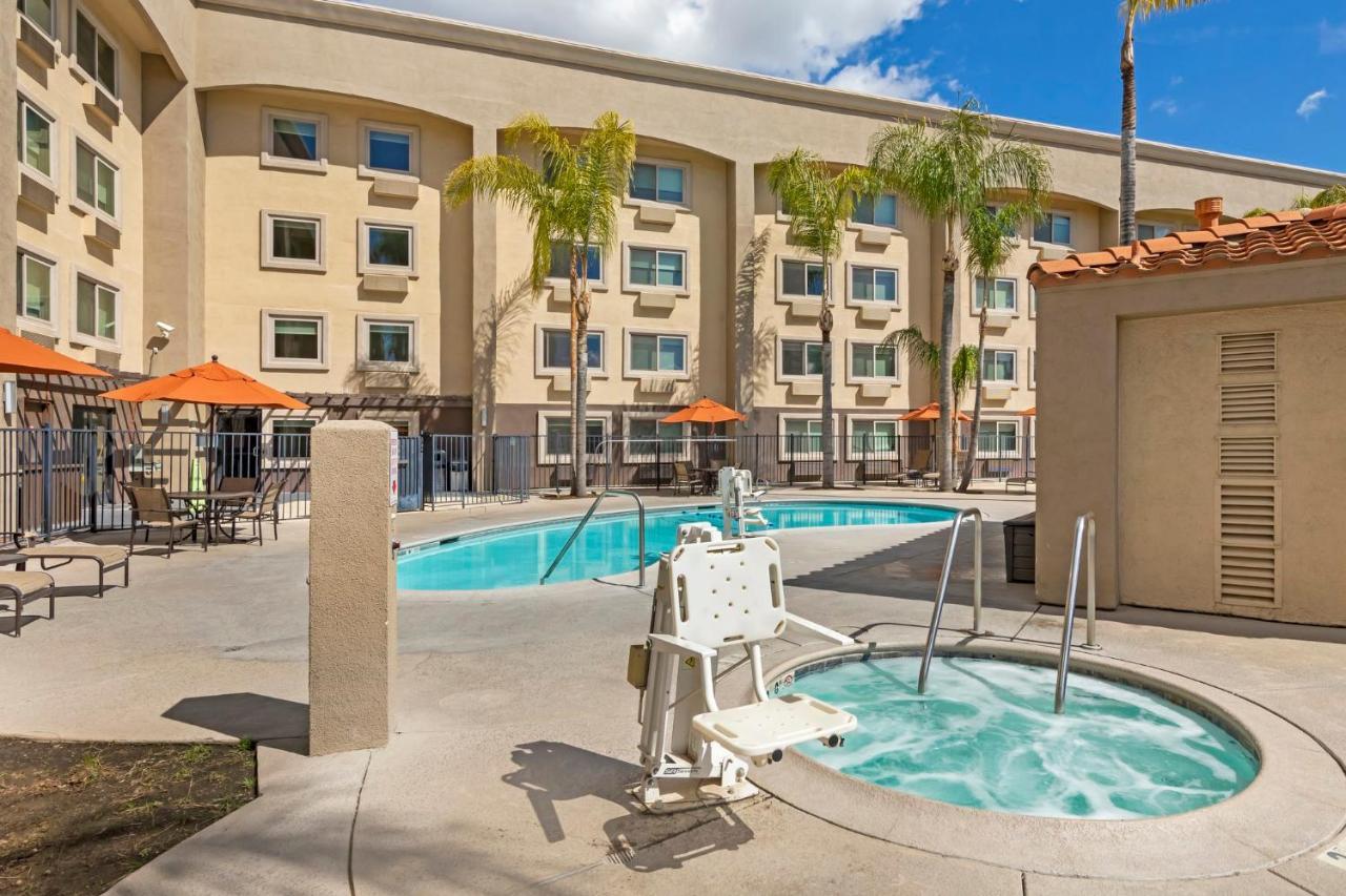 Holiday Inn Express San Bernardino Colton By Ihg Exterior photo