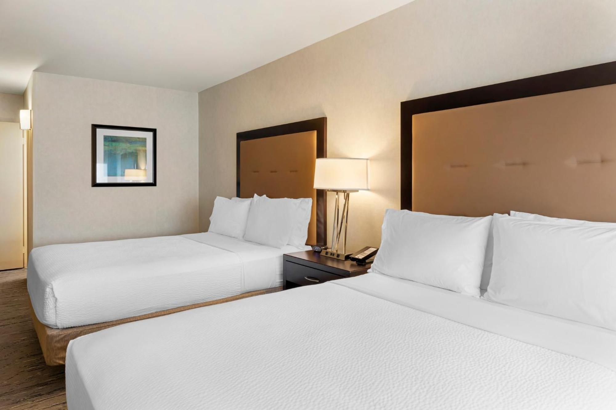 Holiday Inn Express San Bernardino Colton By Ihg Exterior photo
