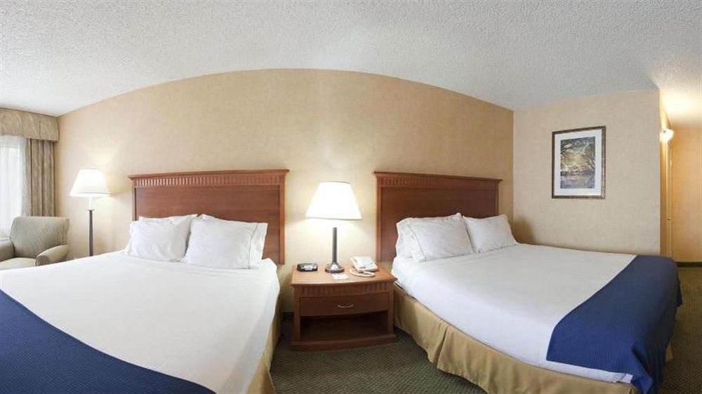 Holiday Inn Express San Bernardino Colton By Ihg Exterior photo