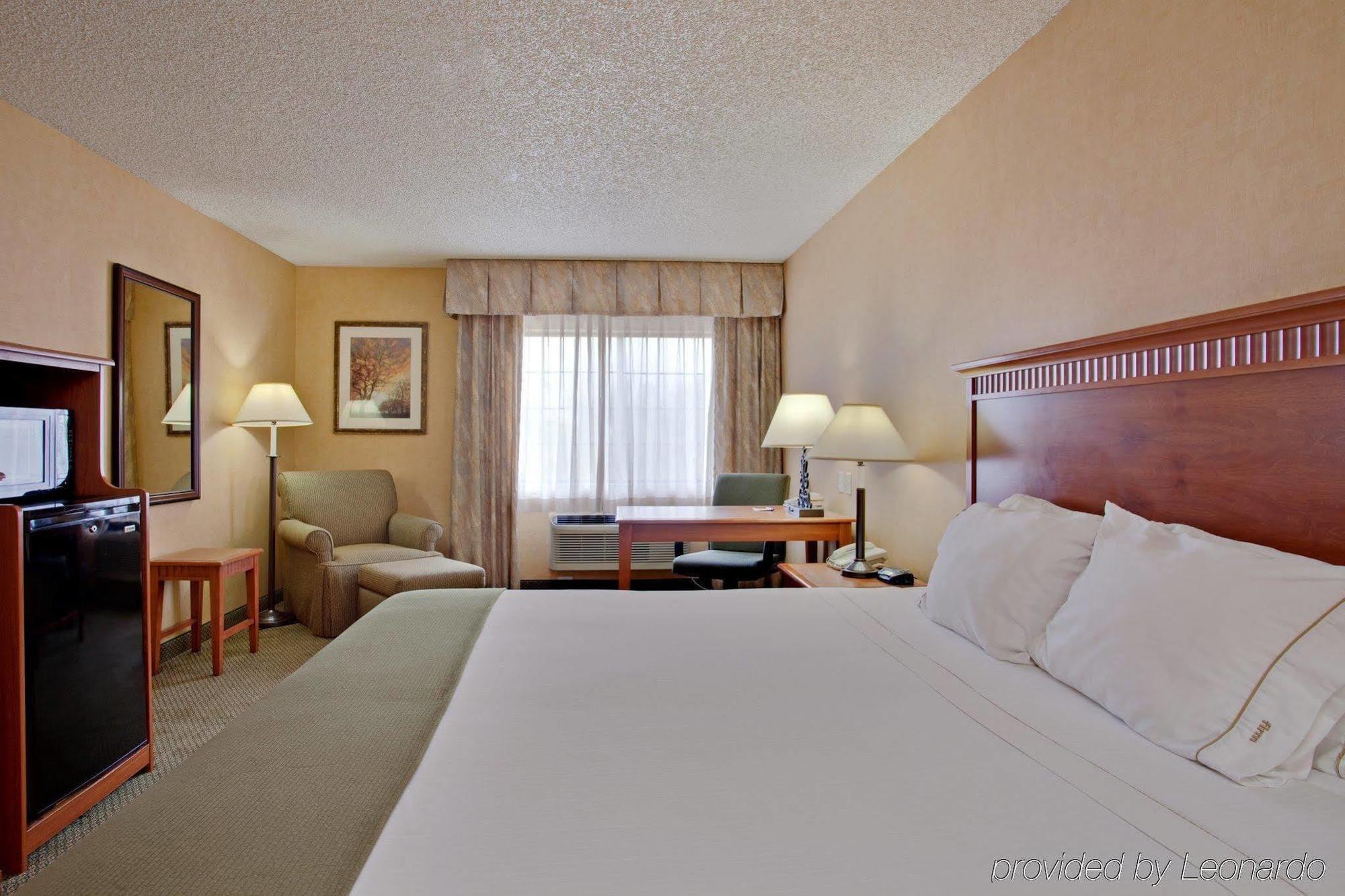 Holiday Inn Express San Bernardino Colton By Ihg Exterior photo