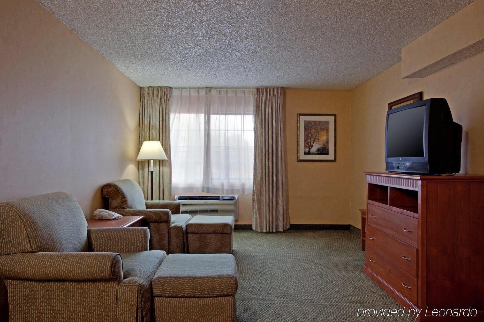 Holiday Inn Express San Bernardino Colton By Ihg Exterior photo
