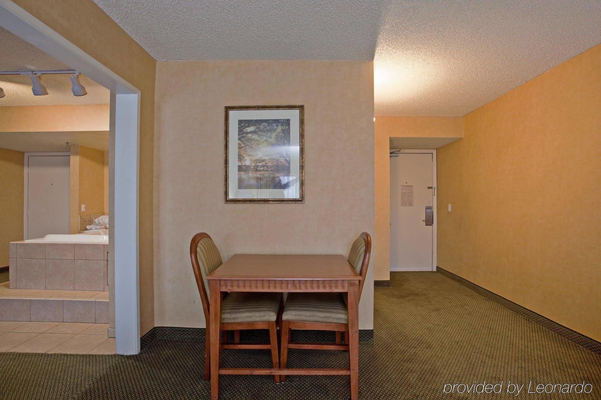Holiday Inn Express San Bernardino Colton By Ihg Exterior photo